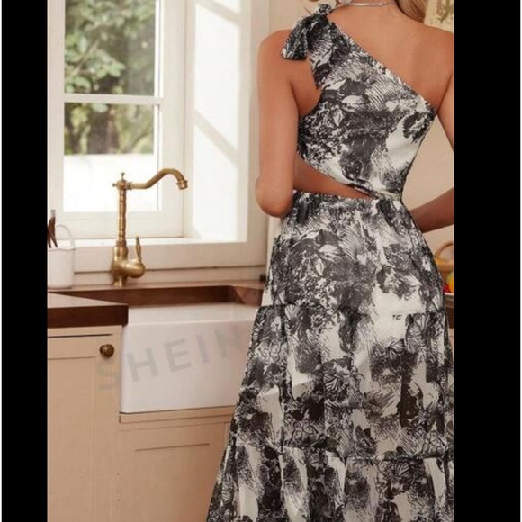 NWT COMMENSE dress - Picture 7 of 8